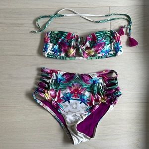 Isabella Rose High-Waisted Bikini Set Size Small